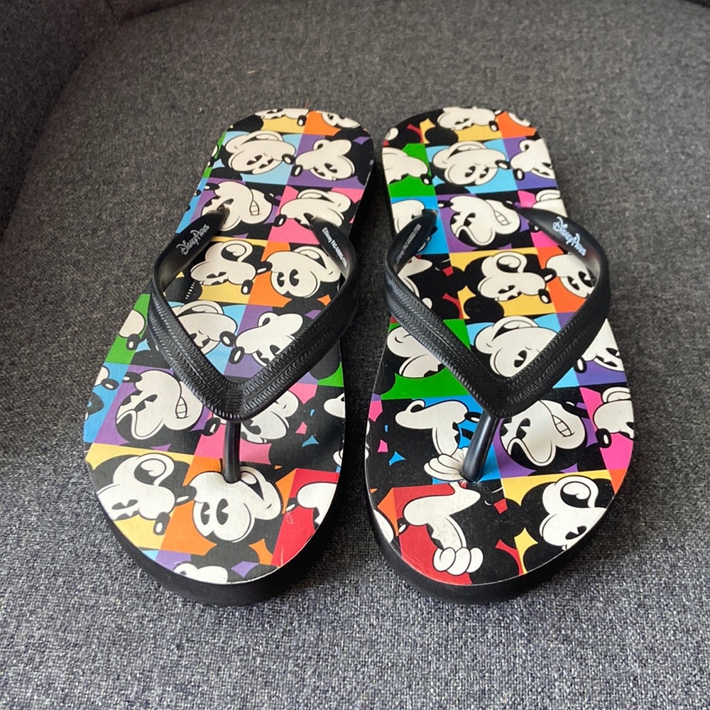 Disney Park Colorful Graphics Mickey Mouse Flip Flops Size 5 or 6
